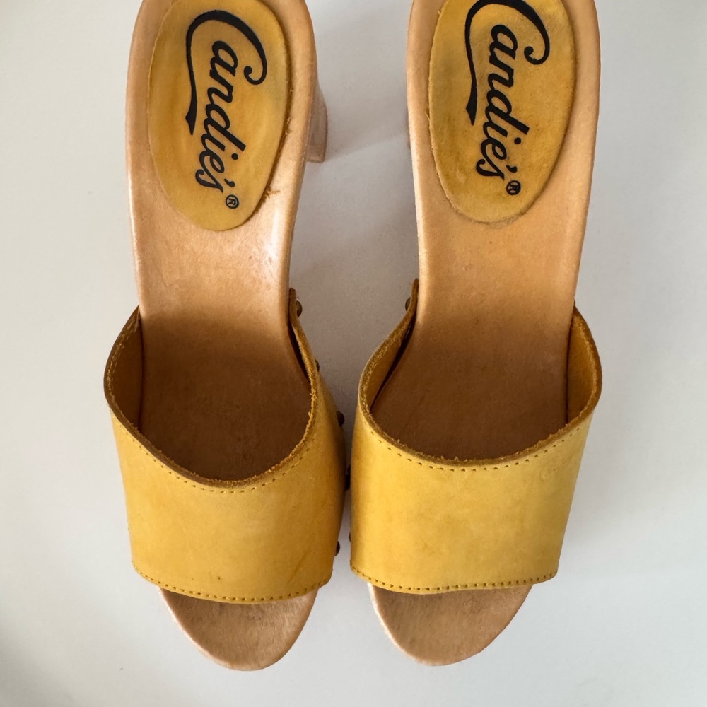 Candie's Vintage Leather Mustard Yellow Mules